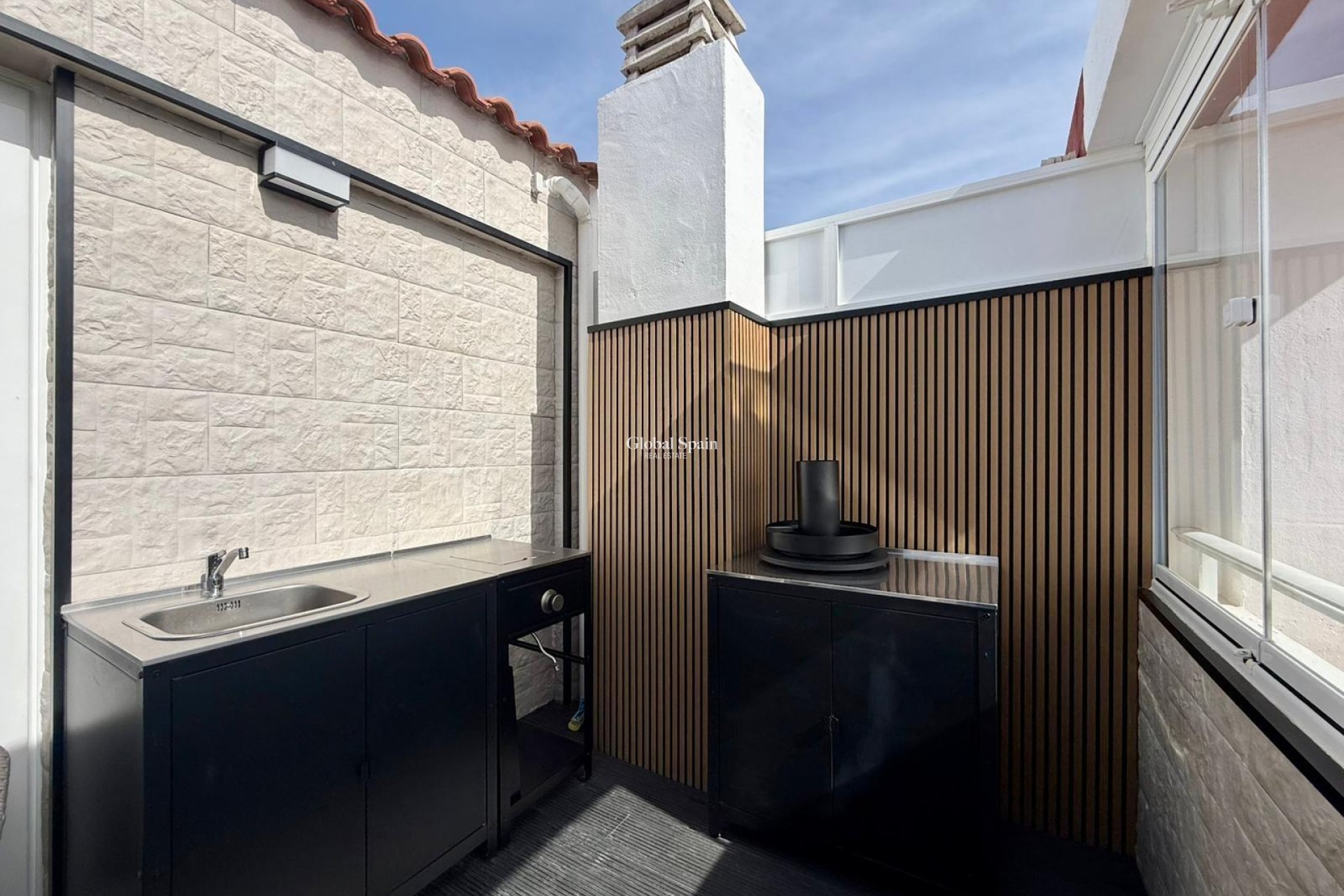 Resale - APARTMENT -
GUARDAMAR DEL SEGURA