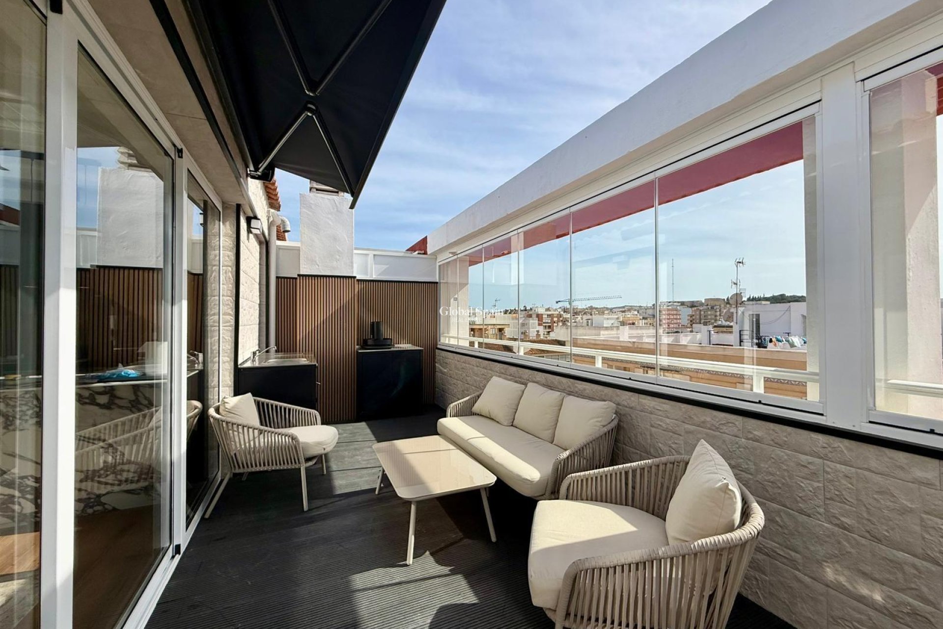 Resale - APARTMENT -
GUARDAMAR DEL SEGURA