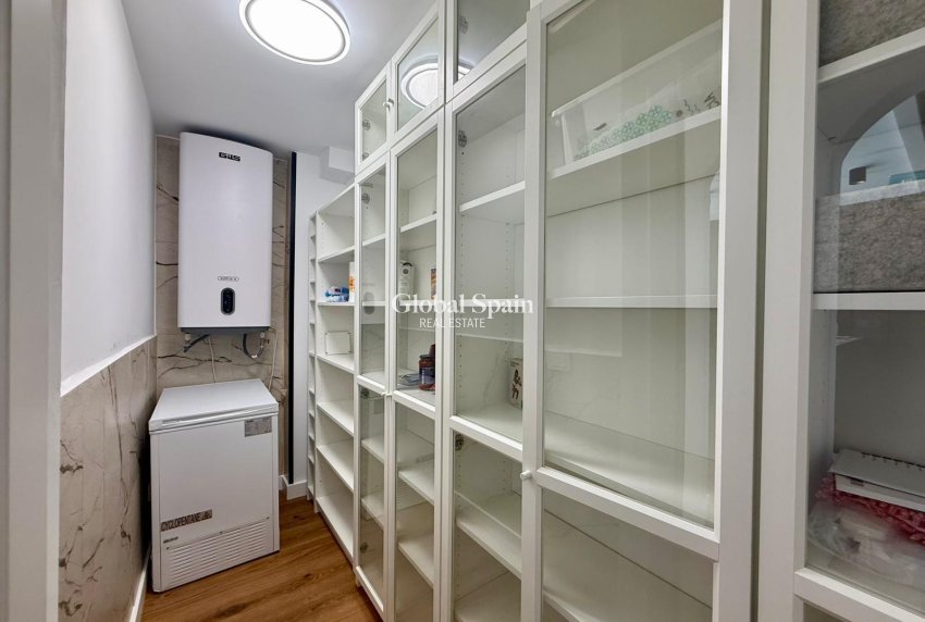 Resale - APARTMENT -
GUARDAMAR DEL SEGURA