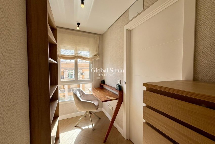 Resale - APARTMENT -
GUARDAMAR DEL SEGURA
