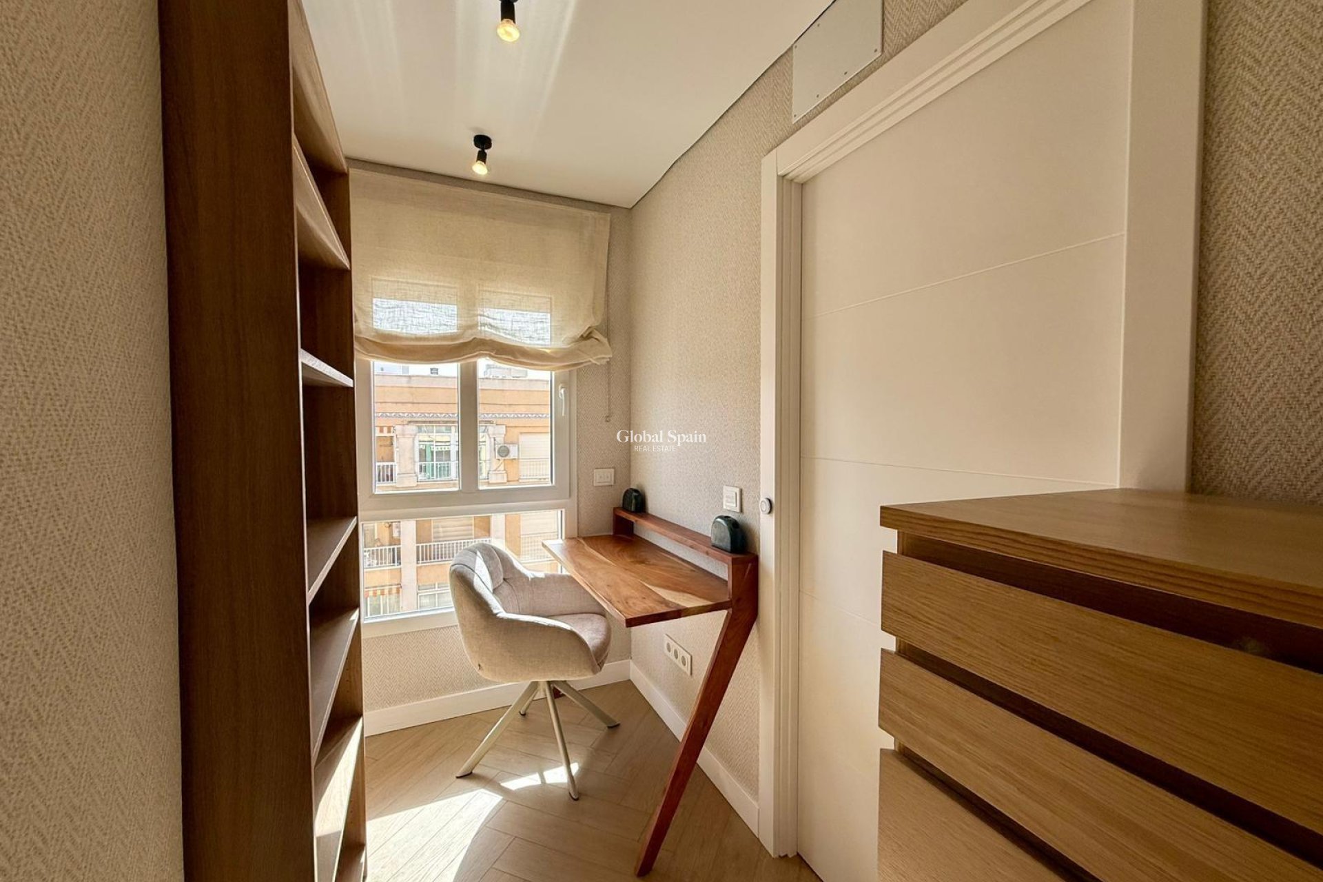 Resale - APARTMENT -
GUARDAMAR DEL SEGURA