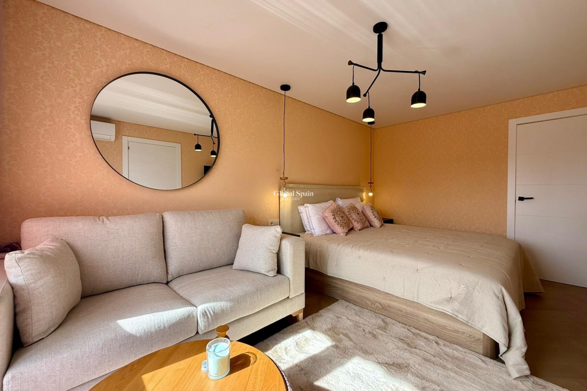 Resale - APARTMENT -
GUARDAMAR DEL SEGURA