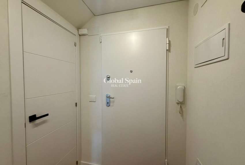 Resale - APARTMENT -
GUARDAMAR DEL SEGURA