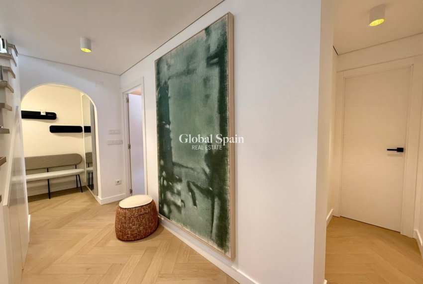 Resale - APARTMENT -
GUARDAMAR DEL SEGURA