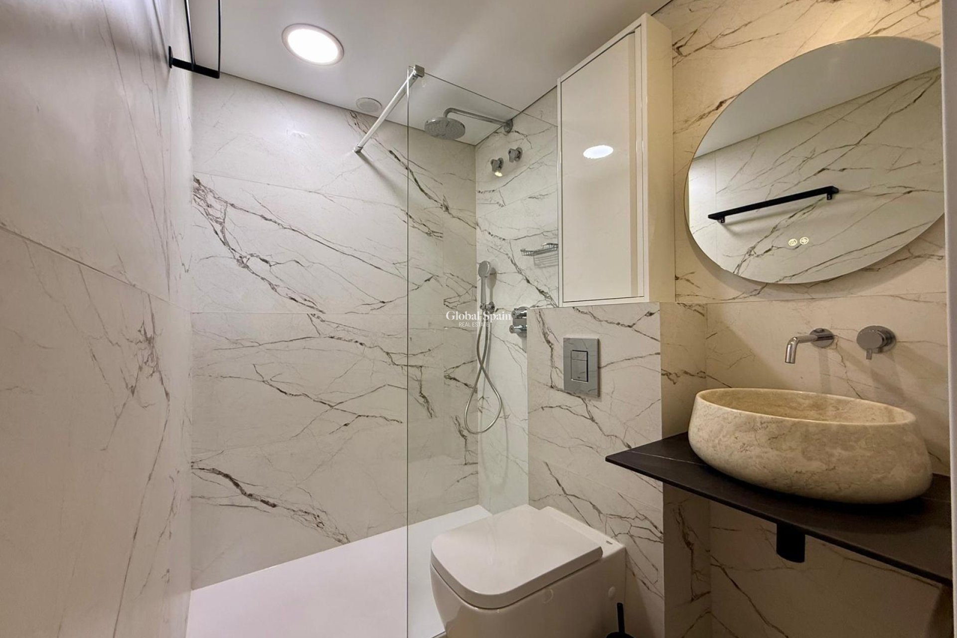 Resale - APARTMENT -
GUARDAMAR DEL SEGURA