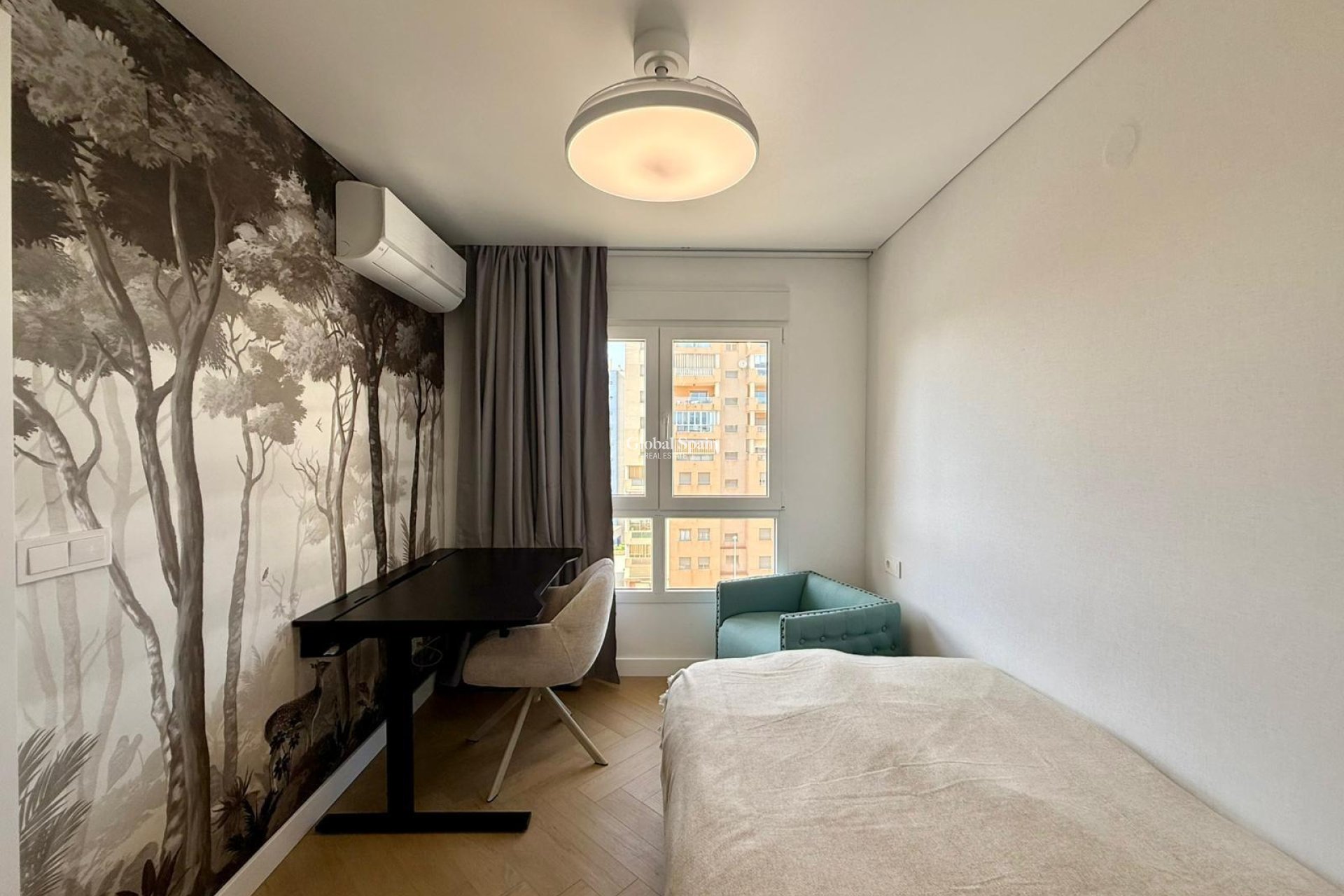 Resale - APARTMENT -
GUARDAMAR DEL SEGURA
