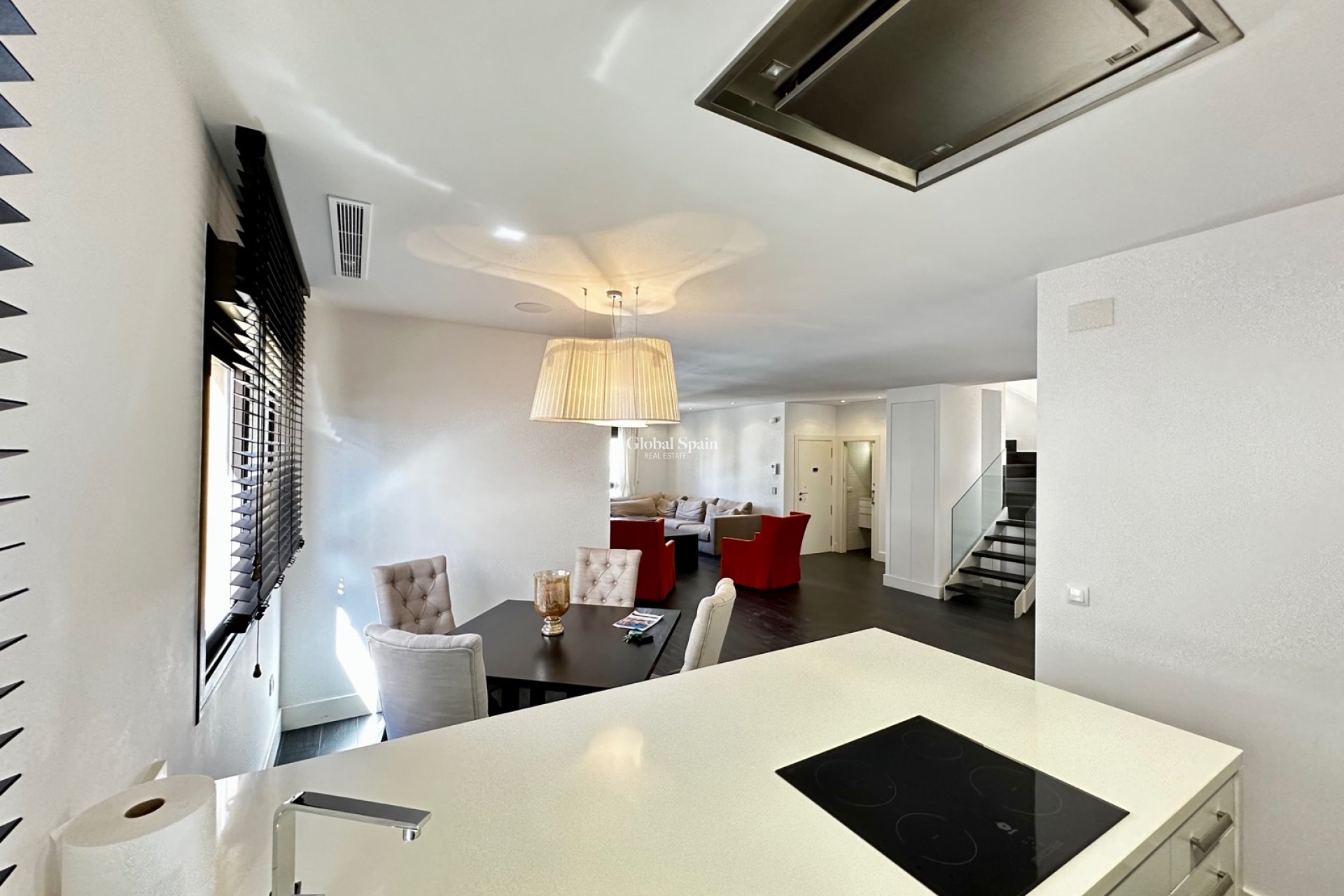 Resale - APARTMENT -
GUARDAMAR DEL SEGURA