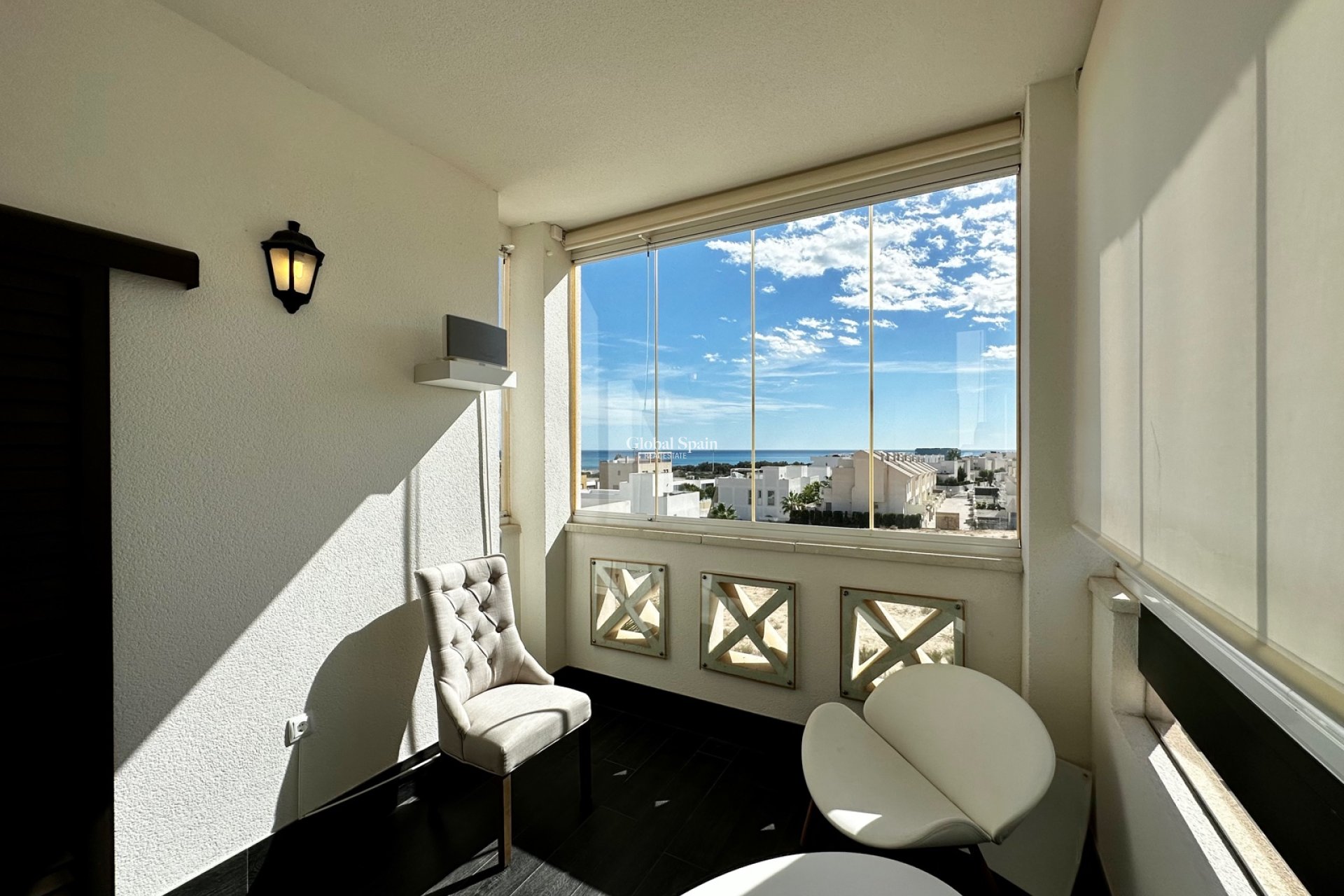 Resale - APARTMENT -
GUARDAMAR DEL SEGURA