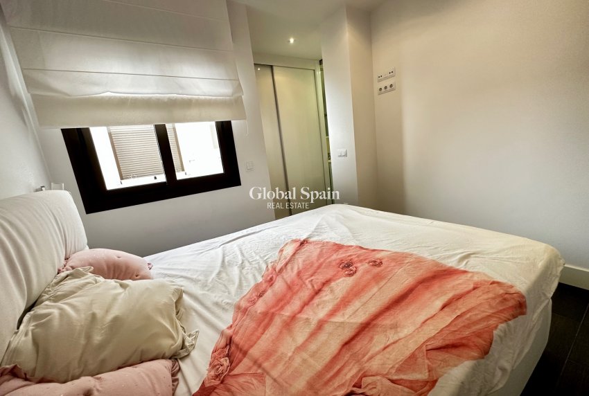 Resale - APARTMENT -
GUARDAMAR DEL SEGURA