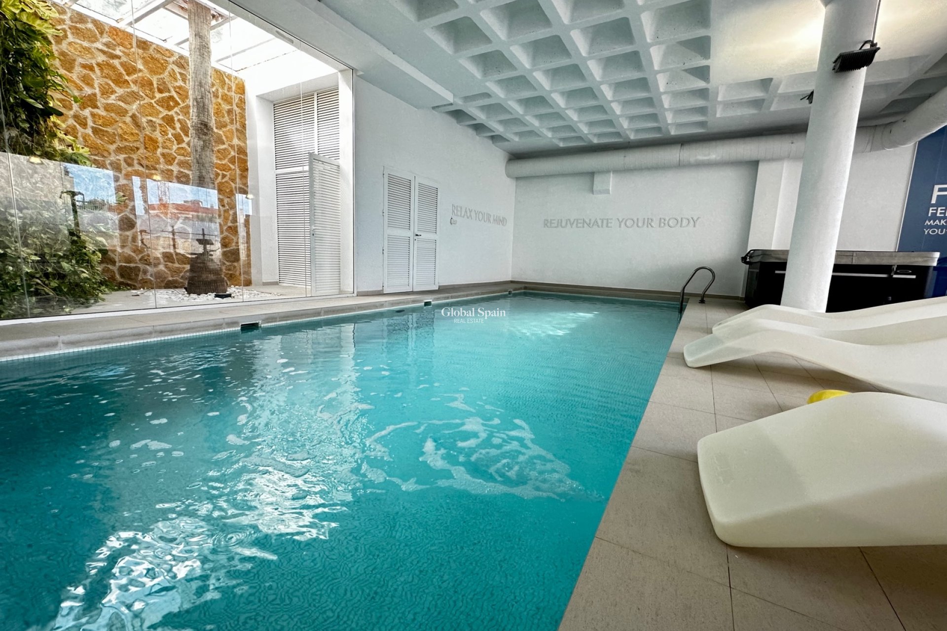 Resale - APARTMENT -
GUARDAMAR DEL SEGURA