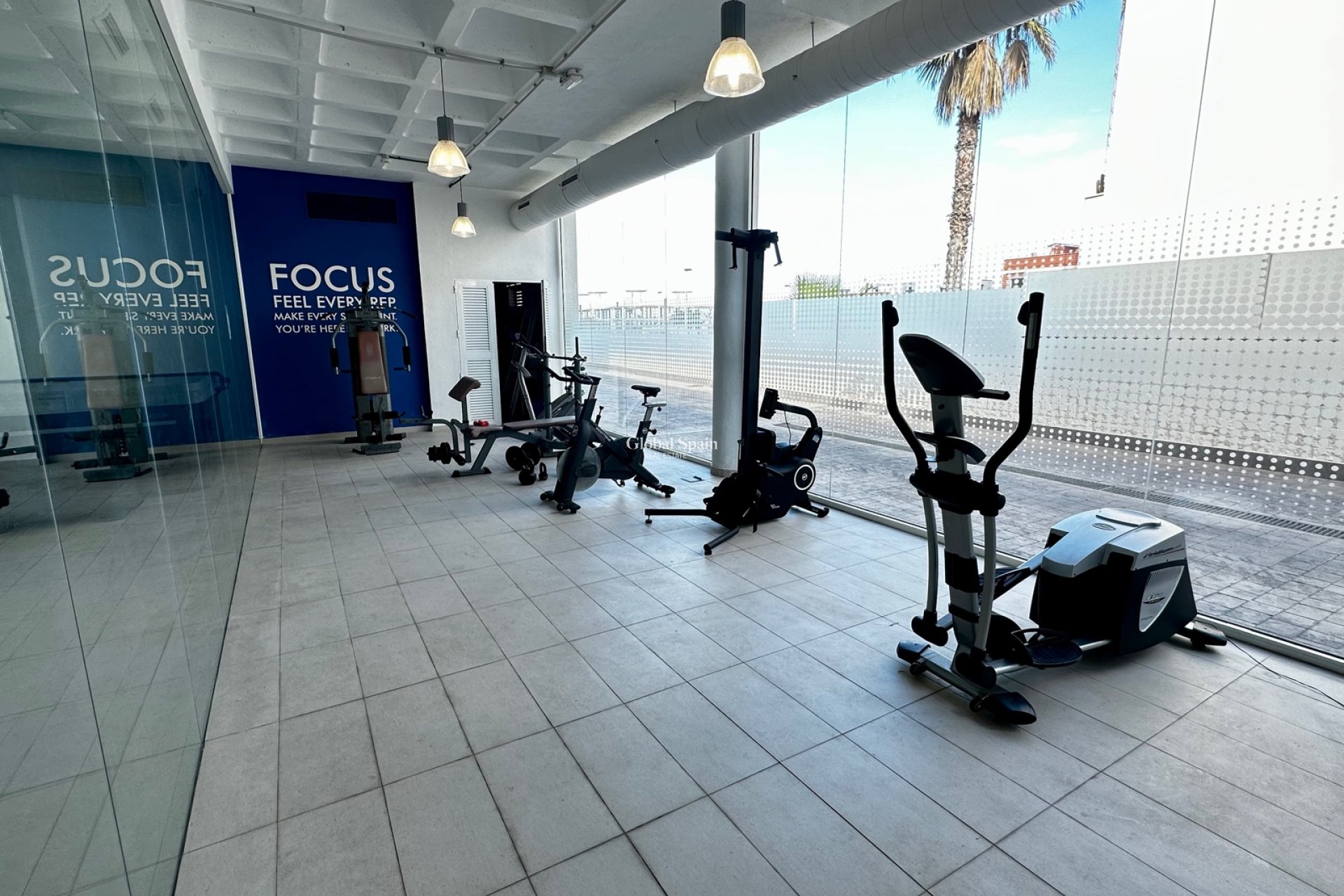 Resale - APARTMENT -
GUARDAMAR DEL SEGURA