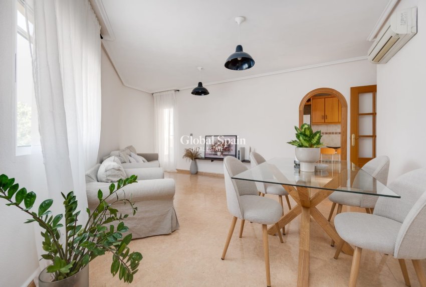 Resale - APARTMENT -
JACARILLA - Inland