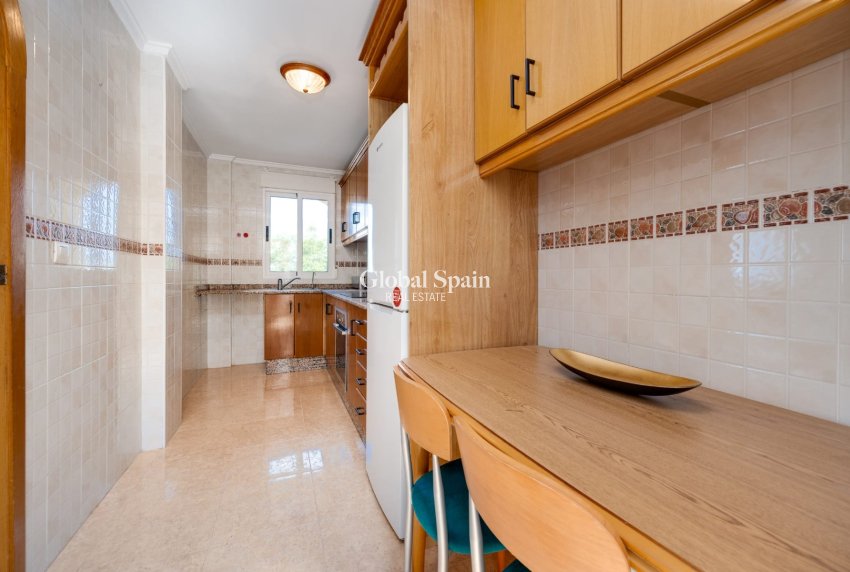 Resale - APARTMENT -
JACARILLA - Inland