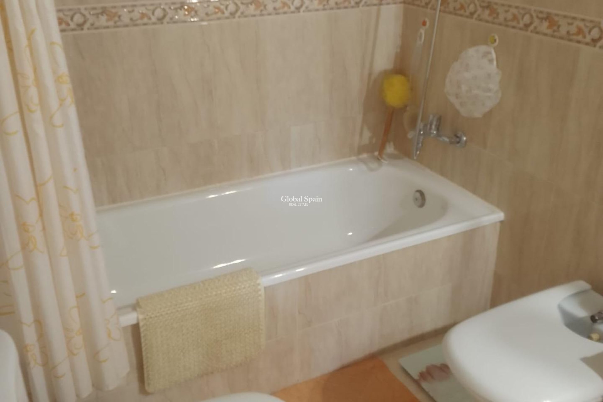 Resale - APARTMENT -
JACARILLA - Jacarilla