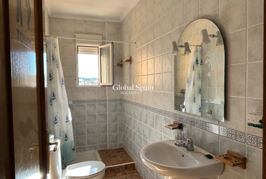 Resale - Apartment -
Jacarilla - pueblo