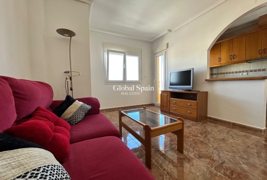 Resale - Apartment -
Jacarilla - pueblo