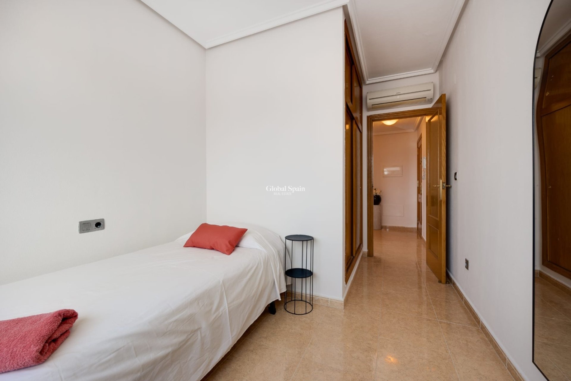 Resale - Apartment -
Jacarilla