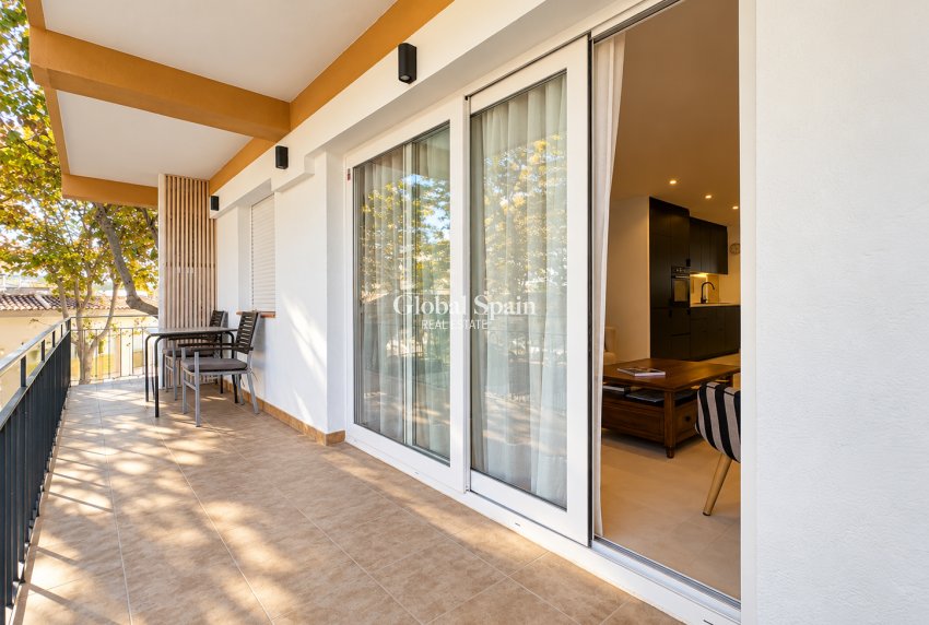 Resale - APARTMENT -
JÁVEA - Port