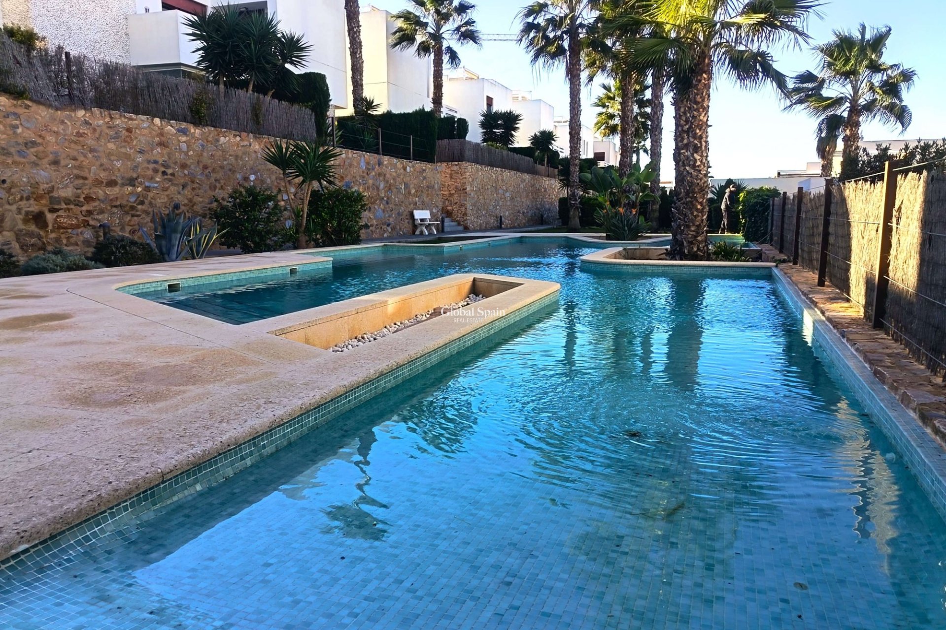 Resale - APARTMENT -
LA FINCA GOLF - La Finca Golf and Spa Resort