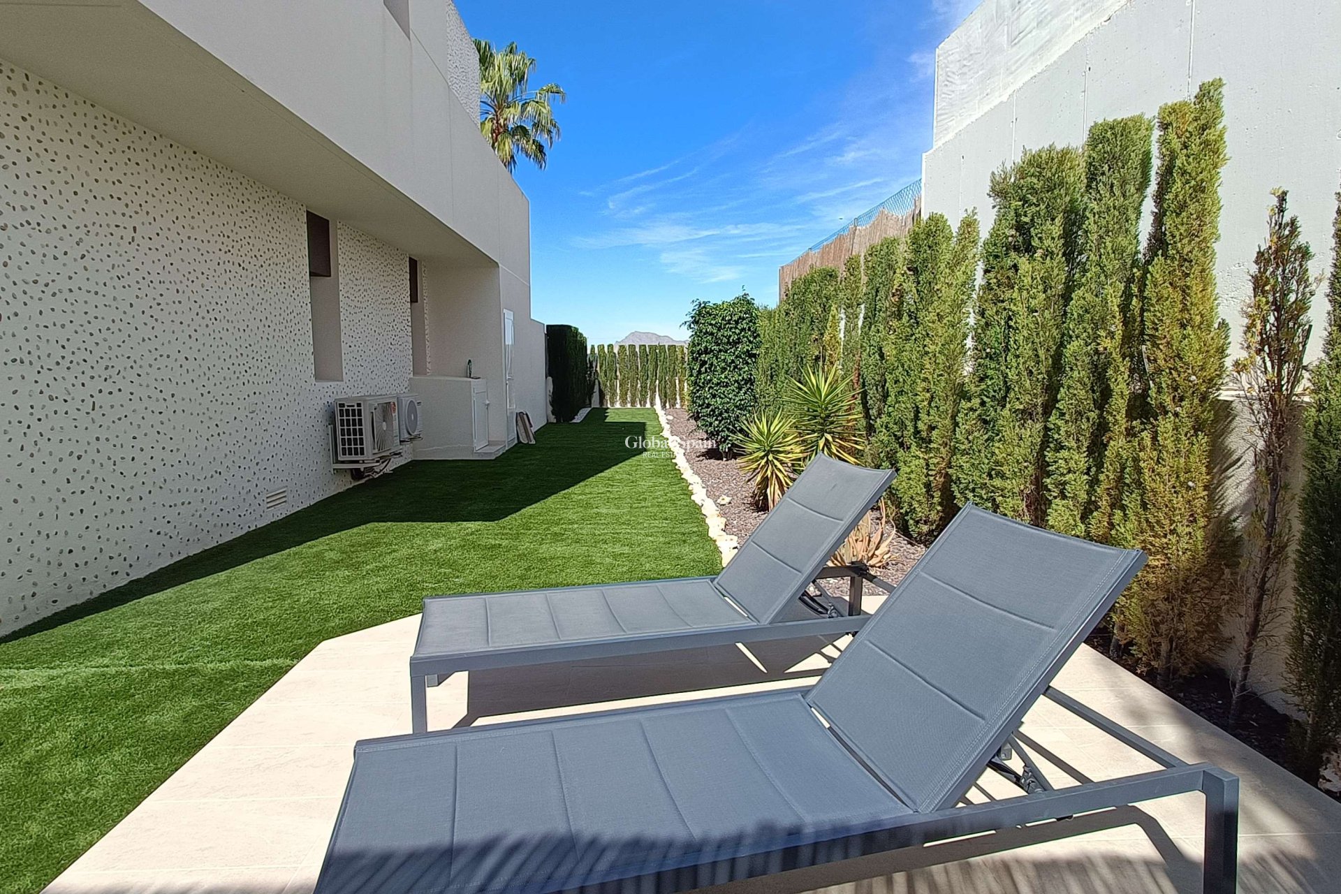 Resale - APARTMENT -
LA FINCA GOLF - La Finca Golf and Spa Resort
