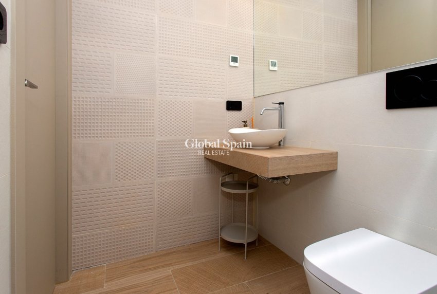 Resale - APARTMENT -
LA FINCA GOLF - La Finca Golf