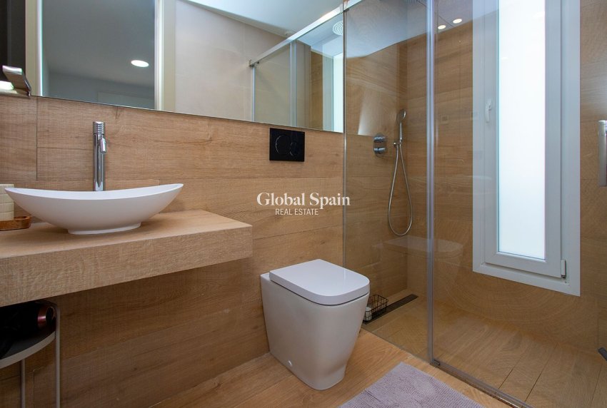 Resale - APARTMENT -
LA FINCA GOLF - La Finca Golf