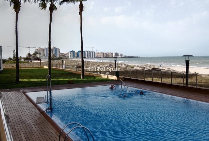Resale - APARTMENT -
LA MANGA DEL MAR MENOR - Costa Calida