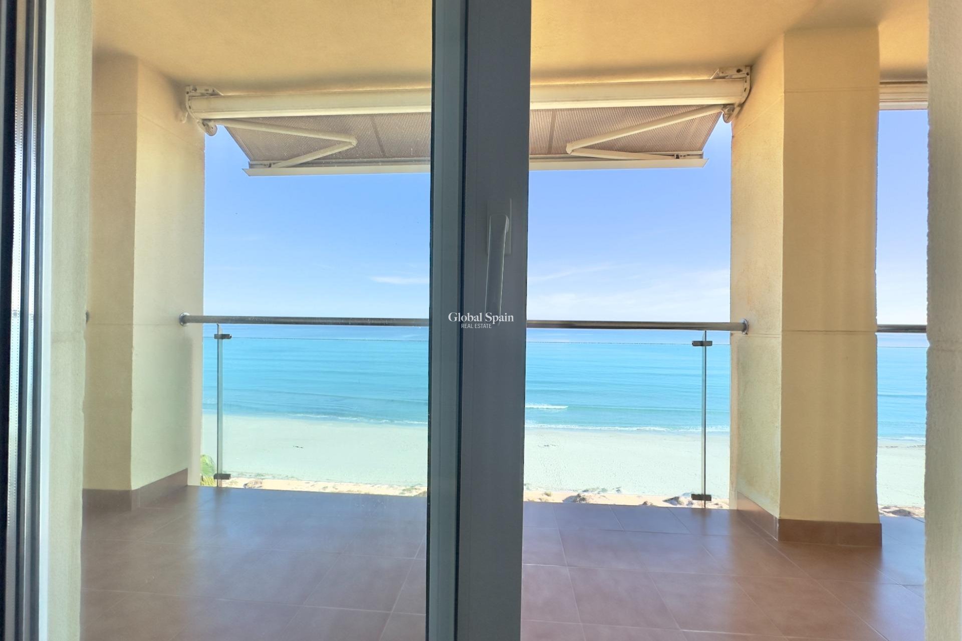 Resale - APARTMENT -
LA MANGA DEL MAR MENOR - Playa del Esparto-Veneziola