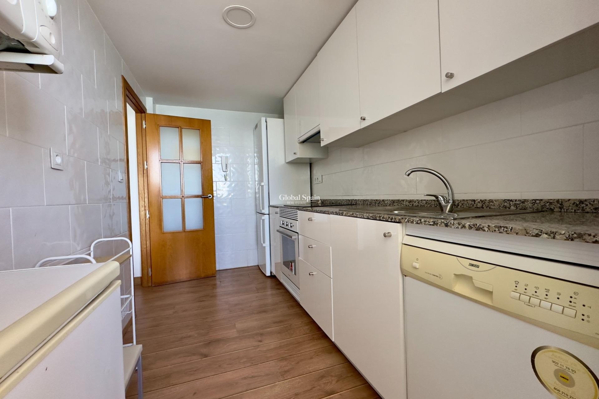 Resale - APARTMENT -
LA MANGA DEL MAR MENOR - Playa del Esparto-Veneziola