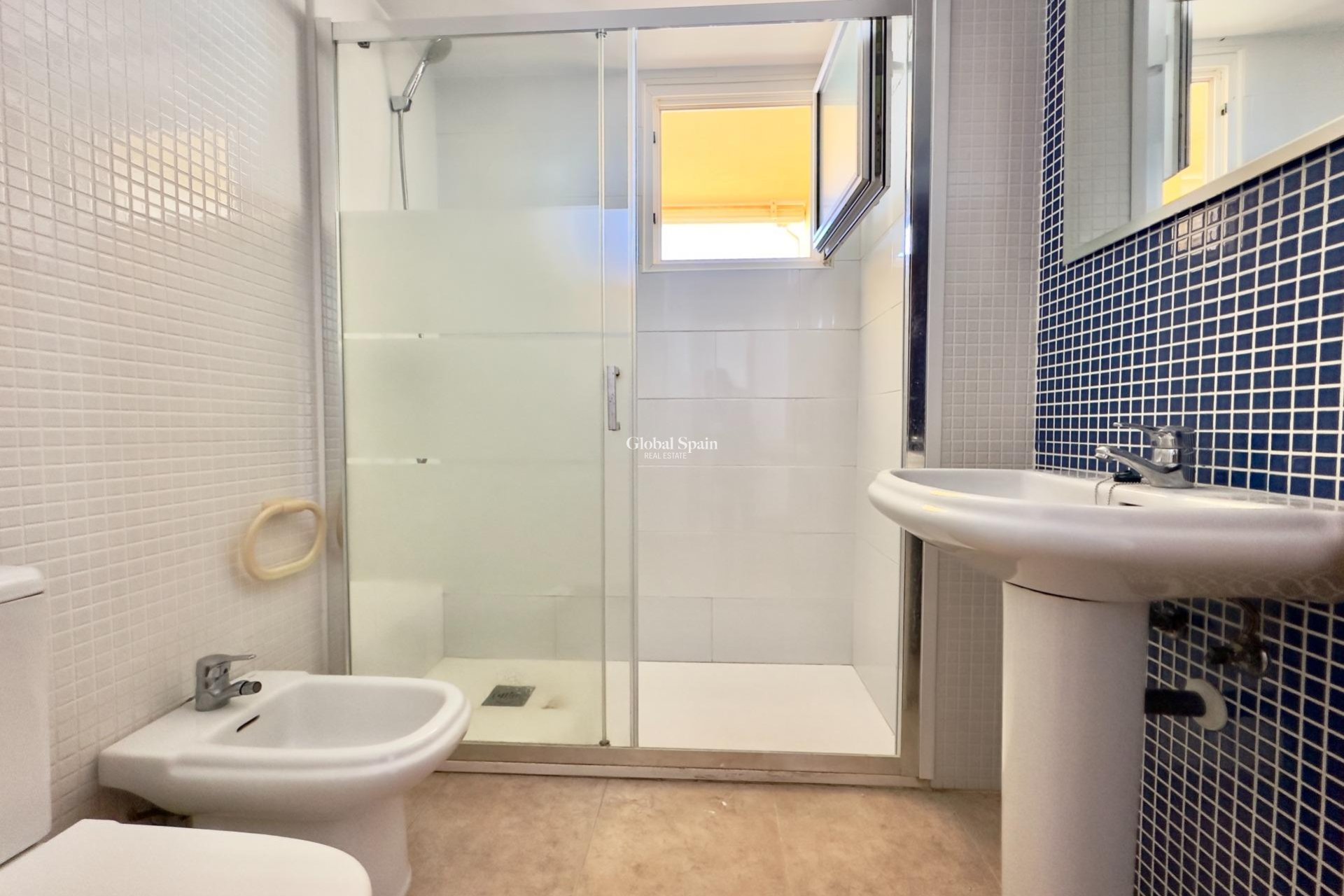 Resale - APARTMENT -
LA MANGA DEL MAR MENOR - Playa del Esparto-Veneziola