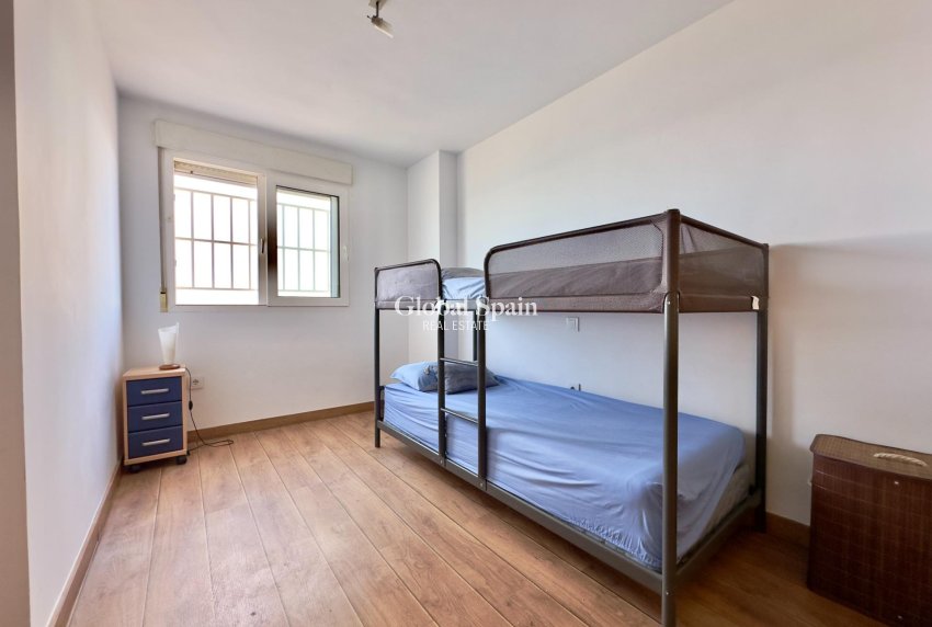 Resale - APARTMENT -
LA MANGA DEL MAR MENOR - Playa del Esparto-Veneziola