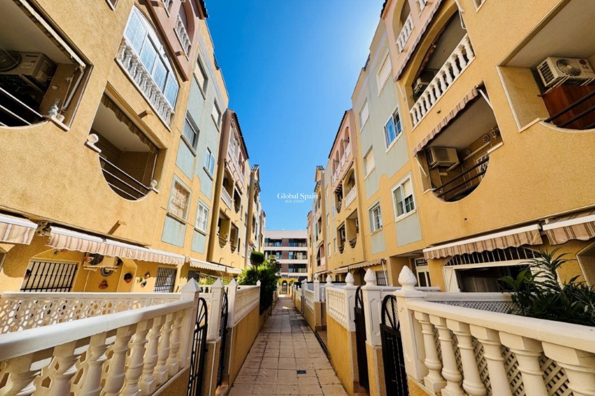 Resale - APARTMENT -
LA MATA - Costa Blanca