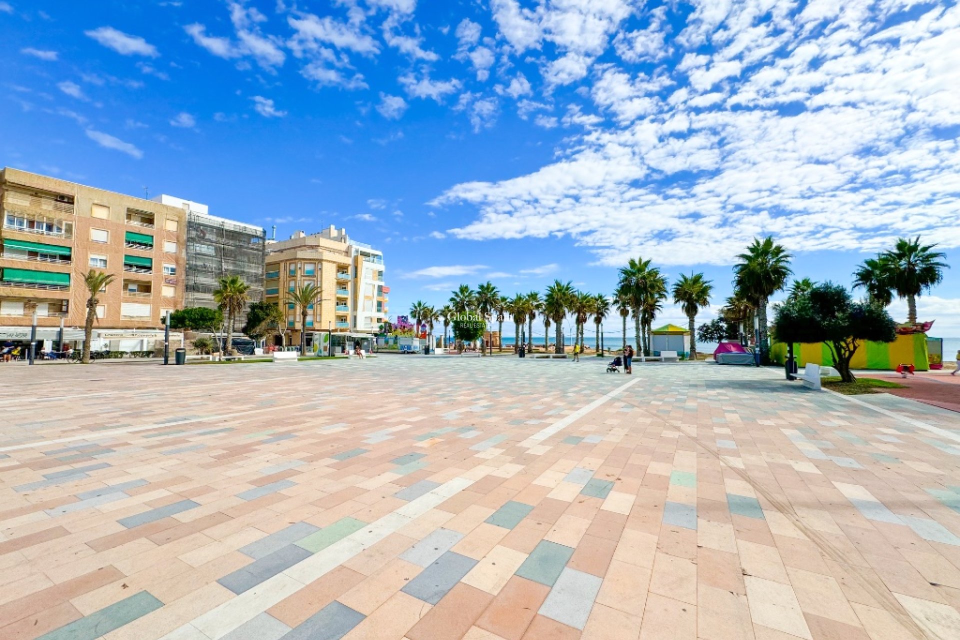 Resale - Apartment -
LA MATA