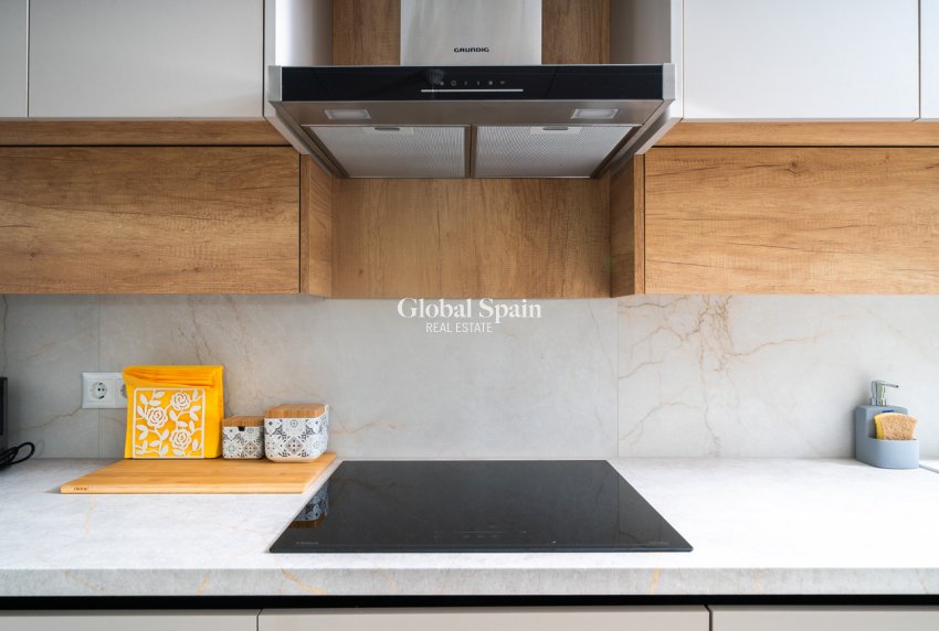 Resale - APARTMENT -
La Veleta - Costa Blanca