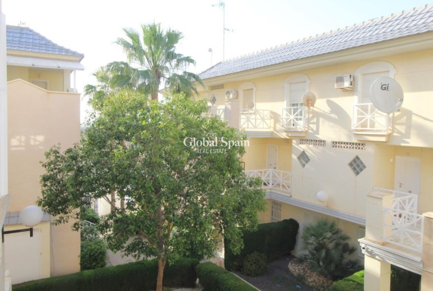 Resale - Apartment -
La Veleta