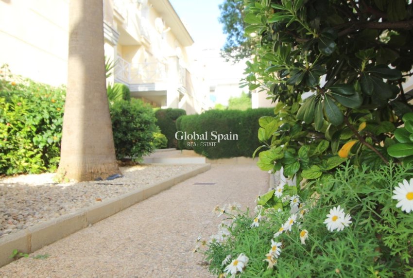 Resale - Apartment -
La Veleta