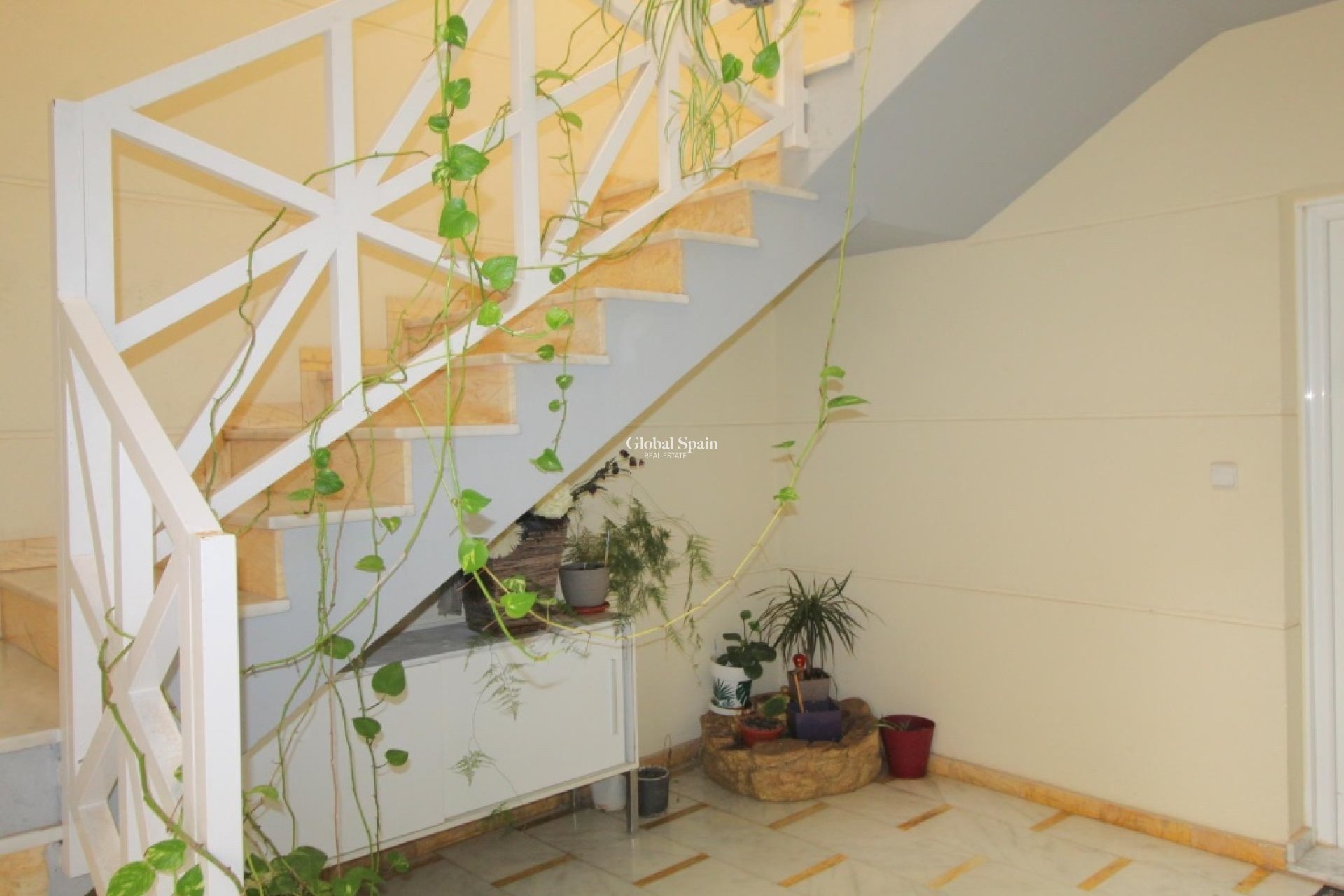 Resale - Apartment -
La Veleta