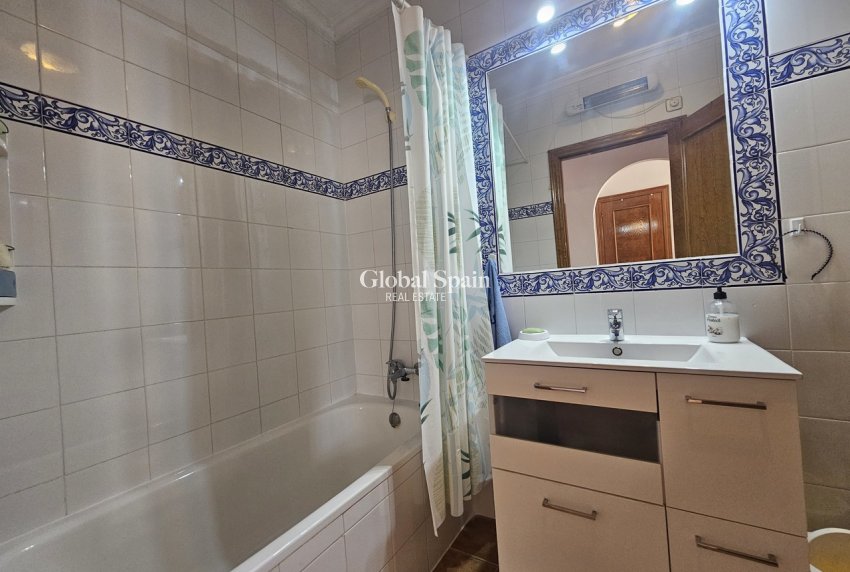 Resale - APARTMENT -
LA ZENIA - Costa Blanca