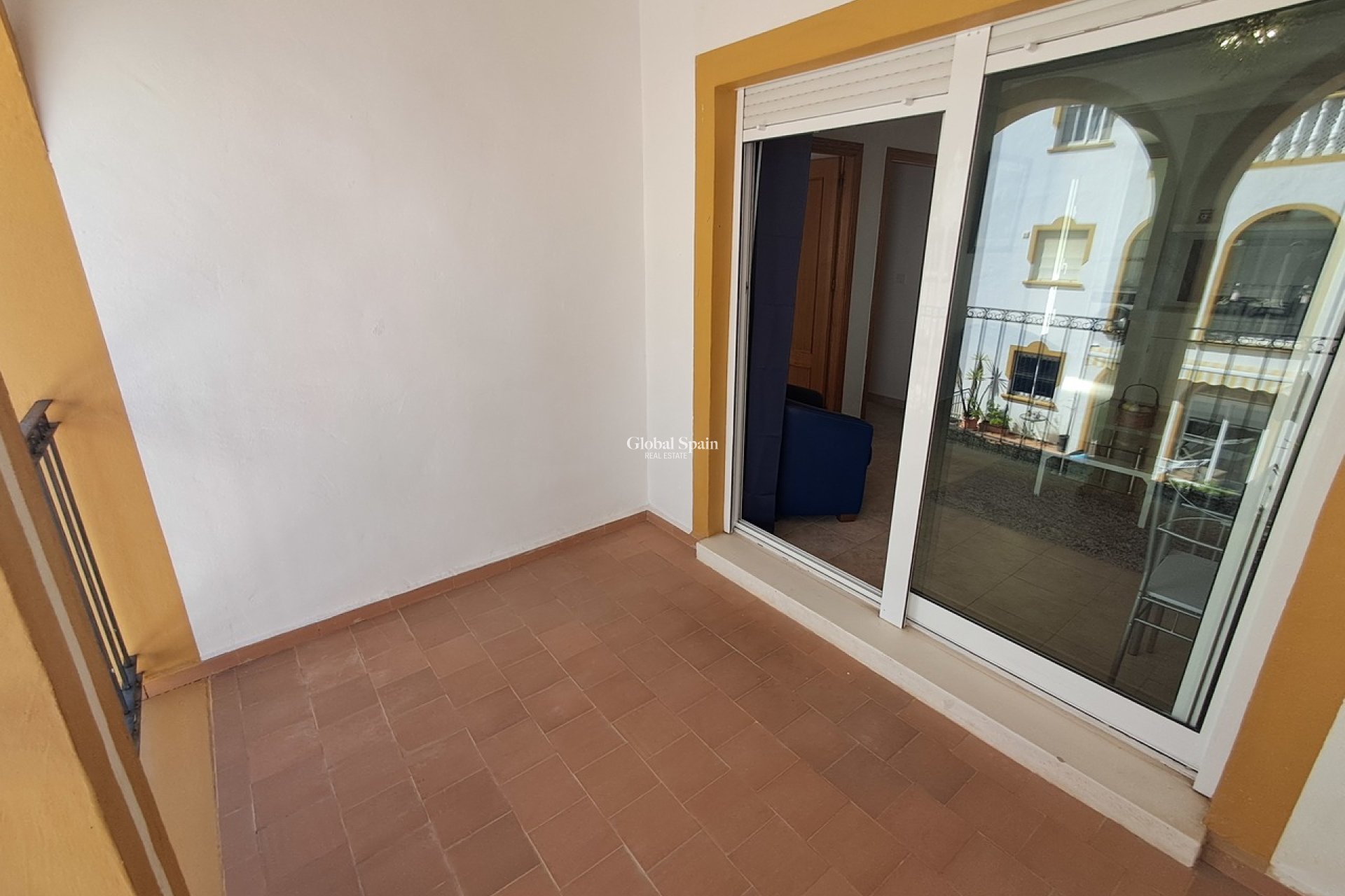 Resale - APARTMENT -
LA ZENIA - Costa Blanca