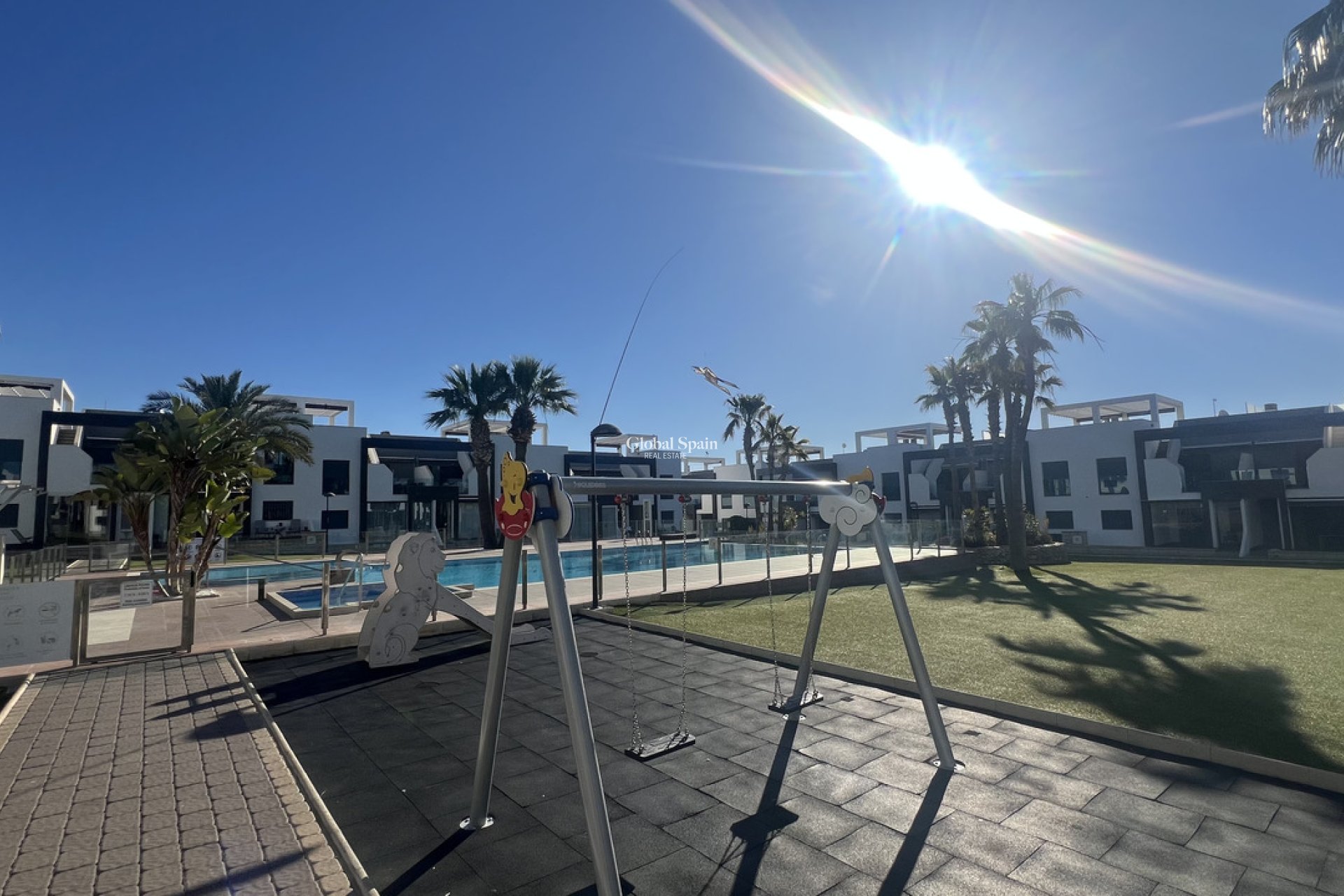 Resale - APARTMENT -
LA ZENIA - Costa Blanca