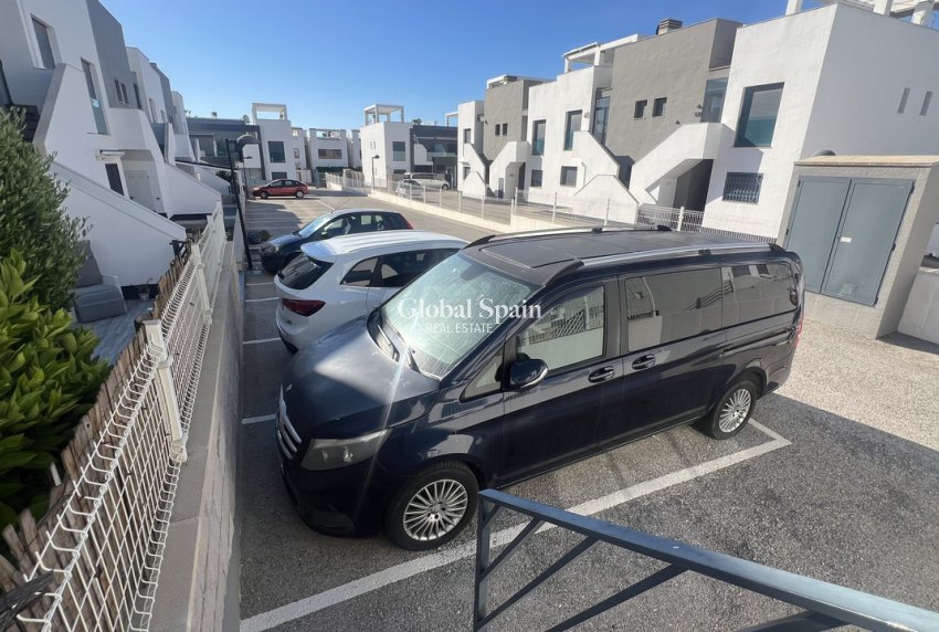 Resale - APARTMENT -
LA ZENIA - Costa Blanca