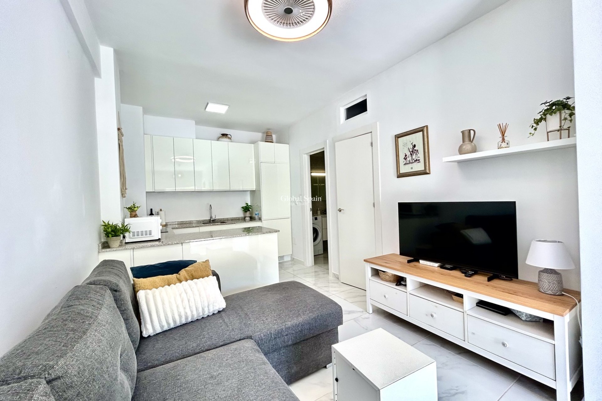 Resale - APARTMENT -
LA ZENIA - Costa Blanca
