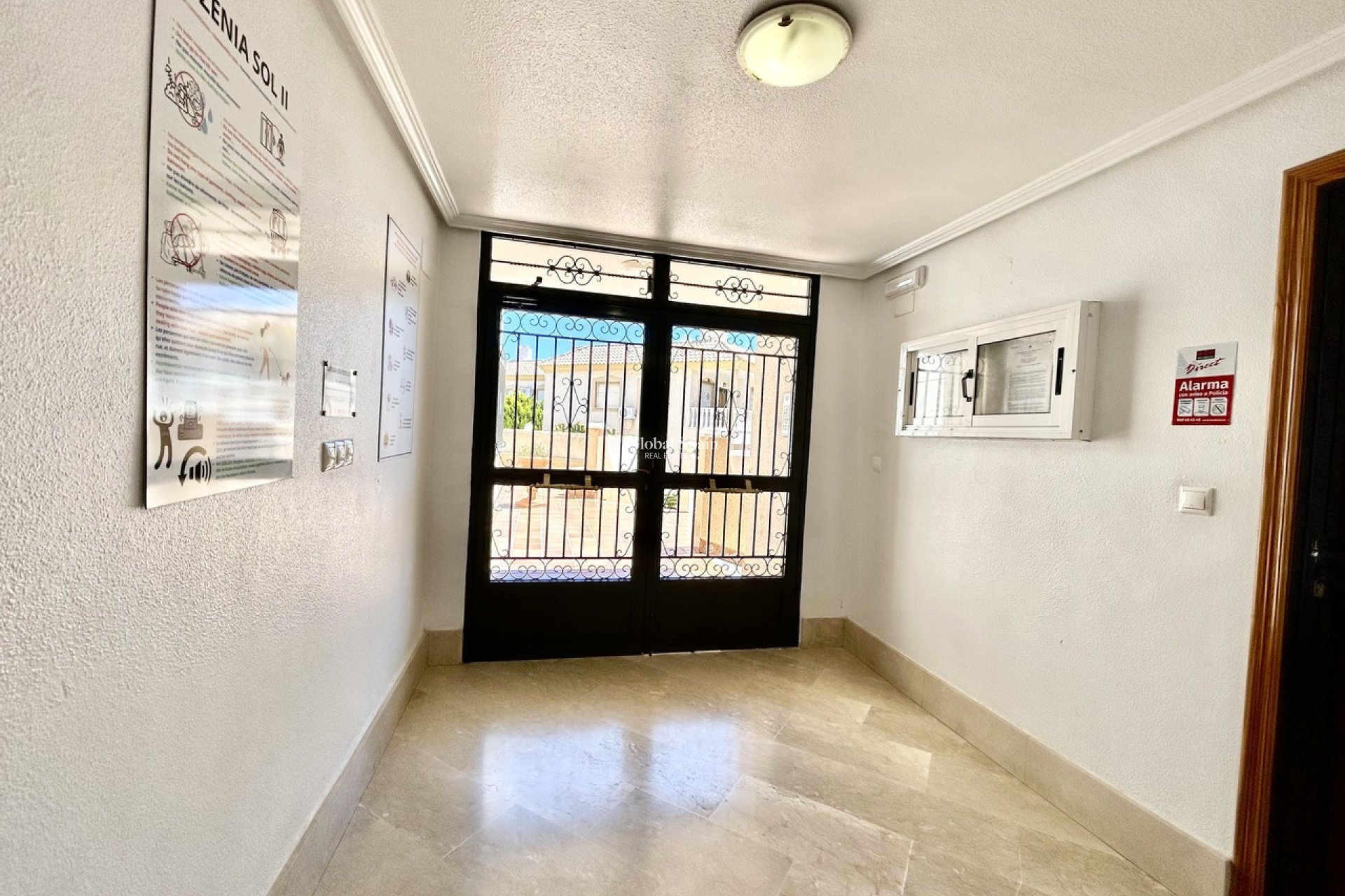 Resale - APARTMENT -
LA ZENIA - Costa Blanca