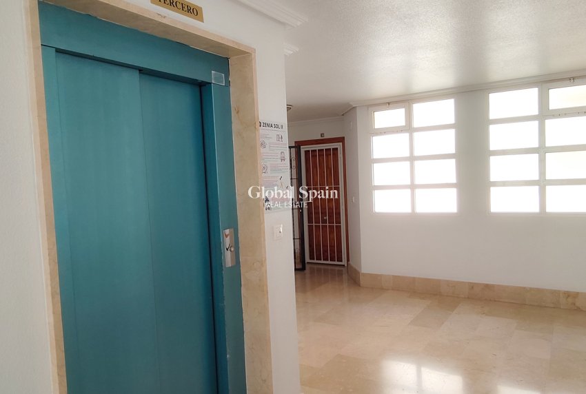 Resale - APARTMENT -
LA ZENIA - Costa Blanca