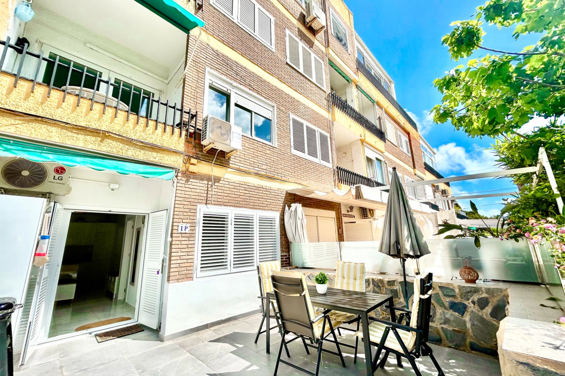Resale - APARTMENT -
LA ZENIA - Costa Blanca