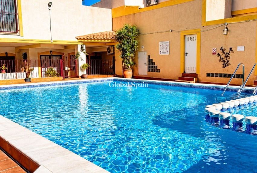 Resale - APARTMENT -
LA ZENIA - Costa Blanca