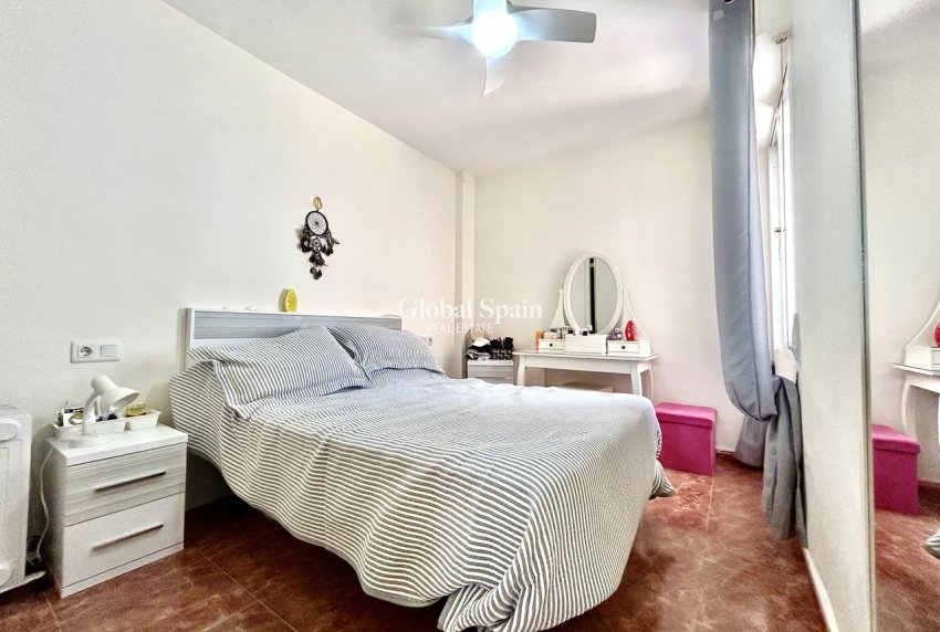 Resale - APARTMENT -
LA ZENIA - Costa Blanca
