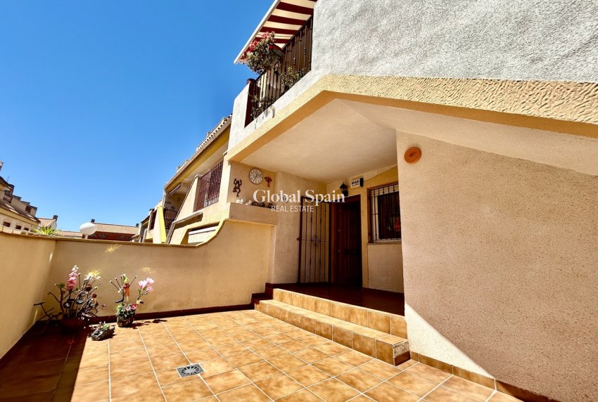 Resale - APARTMENT -
LA ZENIA - Costa Blanca