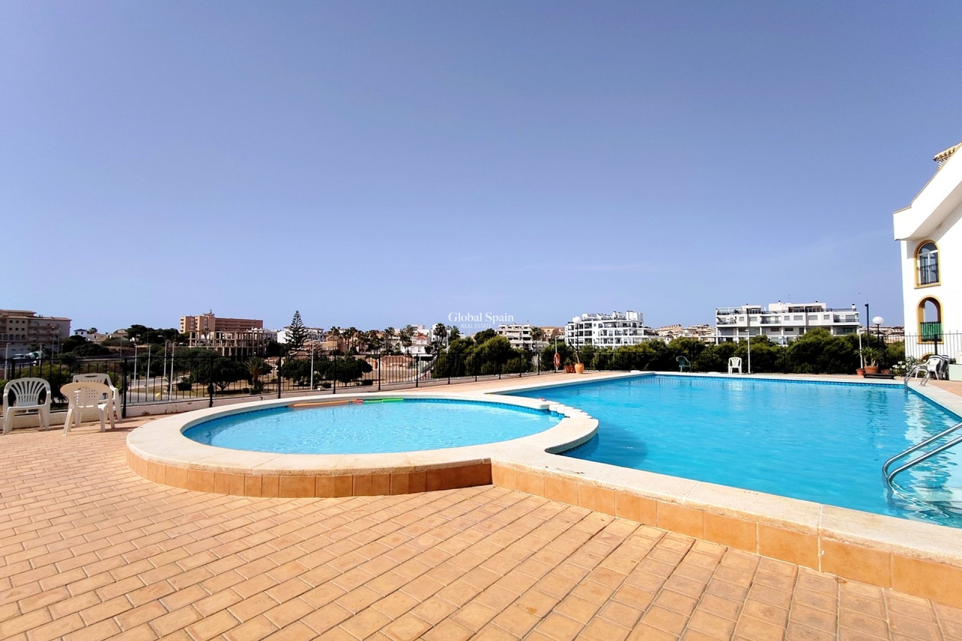 Resale - APARTMENT -
LA ZENIA - Costa Blanca