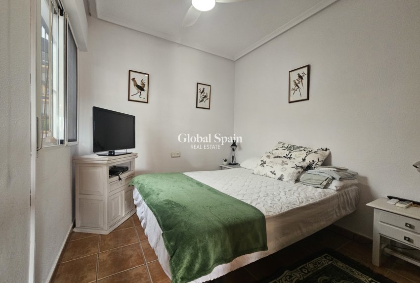 Resale - APARTMENT -
LA ZENIA - Costa Blanca